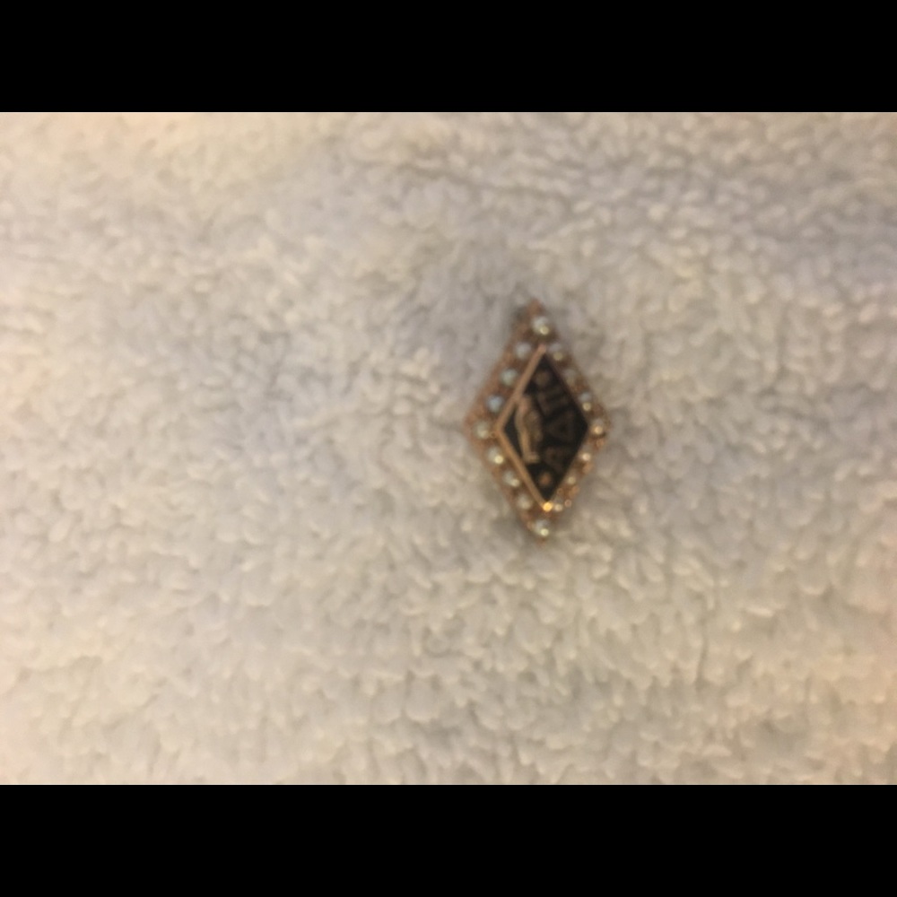 Gold and pearl sorority pin or pendant